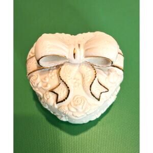 Heart Shaped Porcelain Trinket Box Rose design Bow design on lid Gold Trimmed